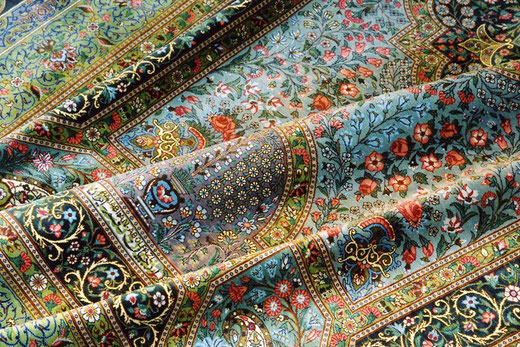 ペルシャ絨毯　機械で作られた量産絨毯との違い