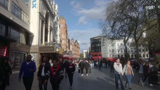 イギリス観光情報ブログ ロンドン空港送迎 観光バスのアレンジ
