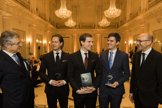 Bruno Kübler, Tilman Rauhut, Patrick Keinert, Johannes Richter, Lucas Flöther. Prize winners and laudators Research Award © 2018 Sven Döring