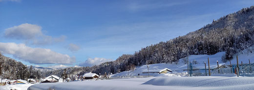 飛騨河合　手漉き山中和紙の山中工房がある岐阜県飛騨市河合町の雪景色