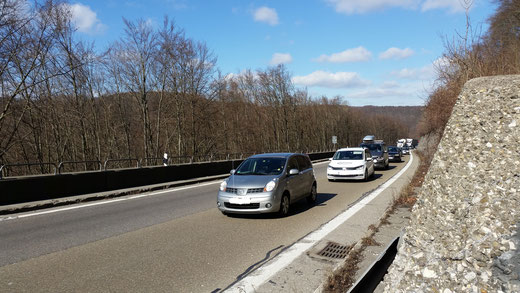 Oh - hier darf ich ja gar nicht entlang fahren, das ist ja die Autobahn...