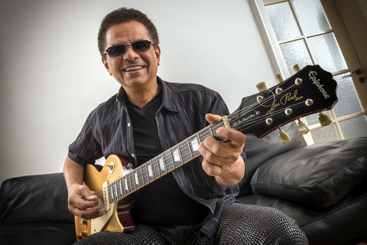 Blues-Urgestein Al Jones, inzwischen in Memmingen beheimatet, hat für sein neues Studioalbum "Still In Charge" einige seiner Lieblings-Songs eingespielt. Foto: Promo