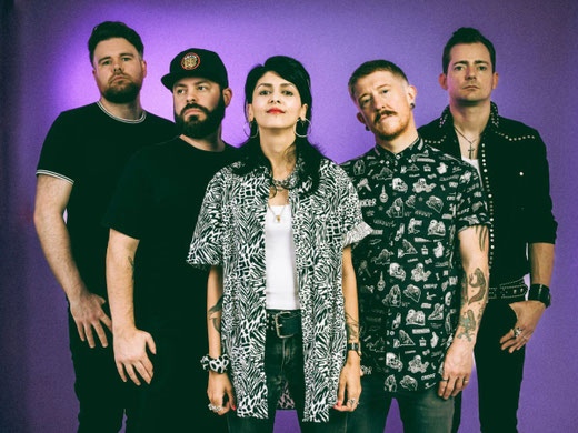 Sonic Boom Six stehen für eine facettenreiche Indie-Szene in England, die abseits der Charts für starke Momente sorgt. Die Band aus Manchester ist bekannt für ihre mitreißenden Liveshows. Foto: Promo