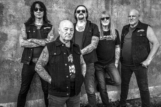 Rose Tattoo mit Angry Anderson (vorne im Bild), dem einzig verbliebenen Gründungsmitglied. Die Band geht in Europa auf Abschiedstour. Foto: Promo