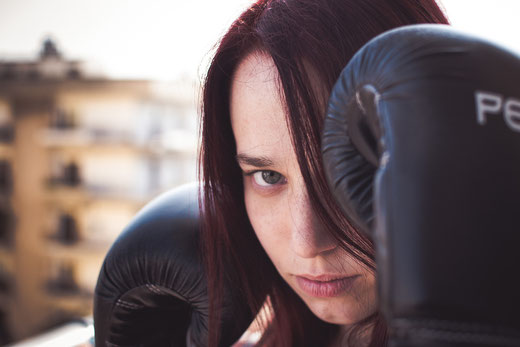 BE STRONG: Selbstverteidigung und Fitness für Frauen und Kinder. Selbstverteidigungskurs für Frauen in Zürich Oerlikon. Selbstverteidigungskurse für Frauen und Kinder in Zürich Oerlikon