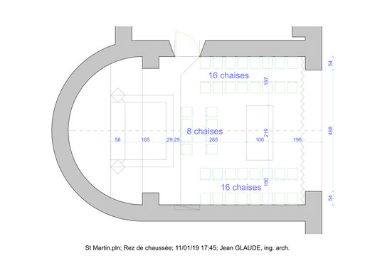 Exemple de répartition des sièges dans le chœur fermé par un rideau