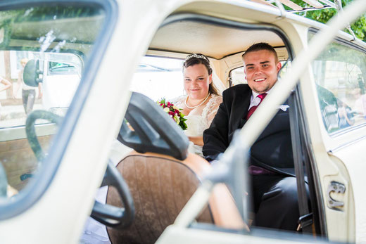 Trabihochzeit in Lenzen und Sargleben. Hochzeitsbilder vom Fotografen aus Wittenberge (Prignitz).
