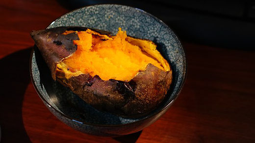 焼き芋 画像
