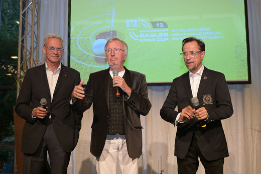 Dr. Frank Husemann (links) mit den Gastgebern Werner Schulze-Erdel (mitte) und Jan Josef Liefers (rechts) © Joachim Busch