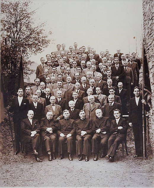 1953: 25 Jahre Gesellenverein/ Kolpingfamilie in Eslohe 