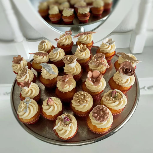 Mini Cupcakes - Danieals Cake Dream 