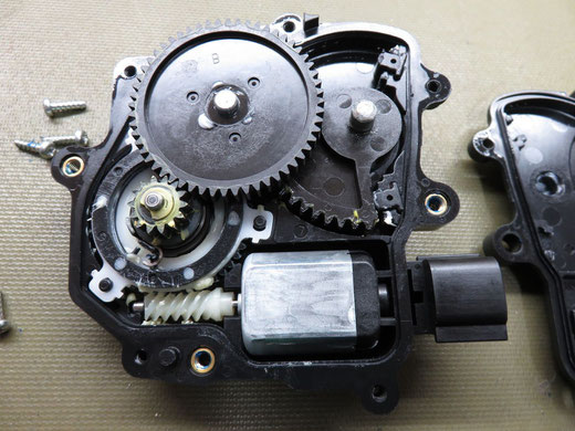 日産 セレナ C25 スライドドア ドアロックリリースモーター修理