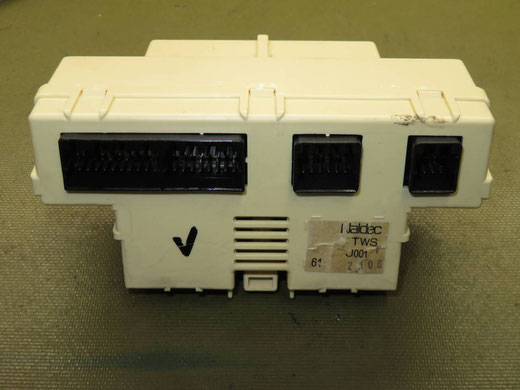 ユーノスコスモ  純正エアロ　サイドイルミ用　電源ユニット　左右セット ユーノスコスモ 純正エアロサイドイルミ用電源ユニット左右セット