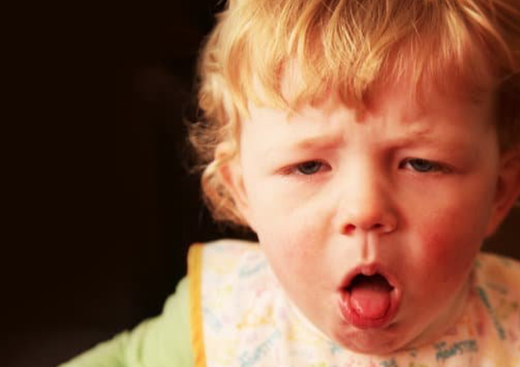Reflux et acidité chez un enfant : solution