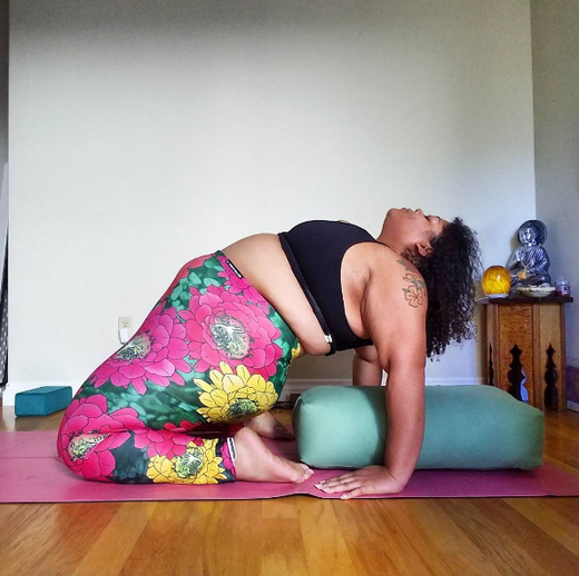 ROUND THE WAY GAL BRAND AMBASSADOR JUSTCURVES LE YOGA ET LES RONDES