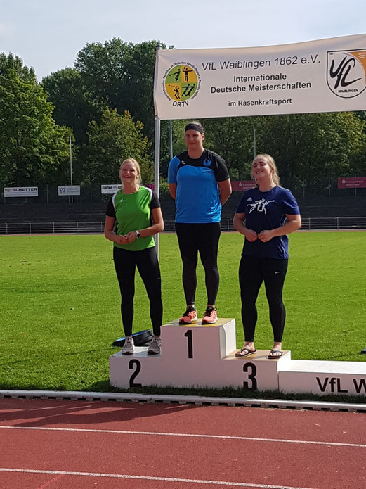 Katharina Schiele siegte bei den U 20 im Steinstoßen.