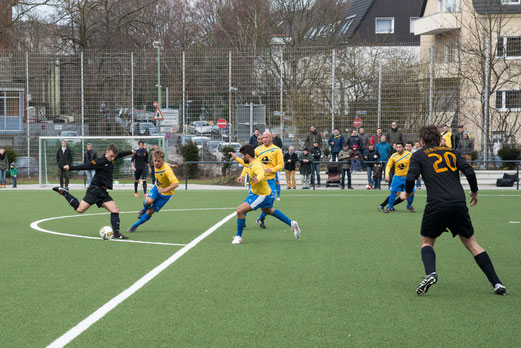 Zweimal einen Rückstand aufgeholt: Erste im Spiel gegen den Spiel Club Oberhausen. (Foto: r.f.).