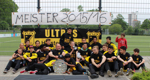 TuS C-Jugend Saison 2015/16 - interne Meisterfeier, 25.05.2016. - Foto: a.s.