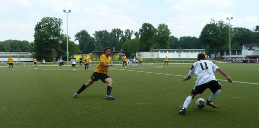 TuS Zweite Mannschaft in Rotthausen. - Fotos: mal.