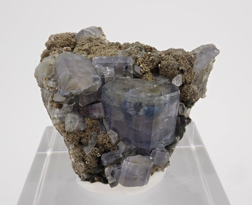 Purple apatite