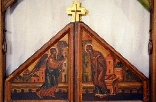 L'Annonciation (à gauche, l'Archange Gabriel; à droite, Marie)