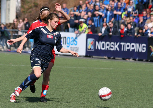 The 19-year-old Andrine Stolsmo Hegerberg plays in the midfield with certainly most inconspicuous. But for all that she is an important pillar for the team and prepared to take risks.