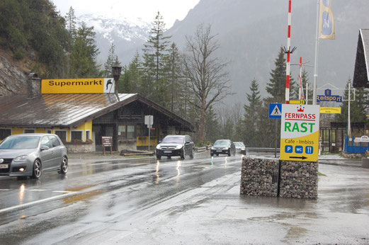 Regen und 4 Grad Celcius auf dem Fernpass