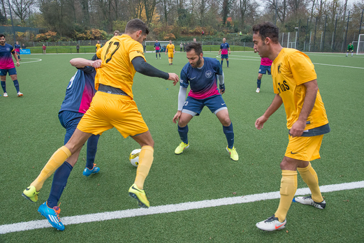 Erste Mannschaft gegen SG Schönebeck (5:0), Pelmanstraße, 30.11.2014. - Foto: r.f.