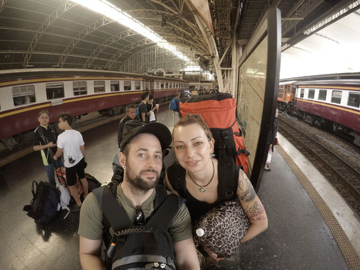 Thailand, Thailand 2016, Bahnhof Bangkok, Bangkok, Hua Lamphong, Backpacker, Zwei auf Achse, Zug