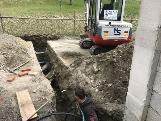 dieverse Baggerarbeiten mit Minibagger in Kärnten bietet Baumaschinenverleih und Erdbau Schachner seinen Kunden