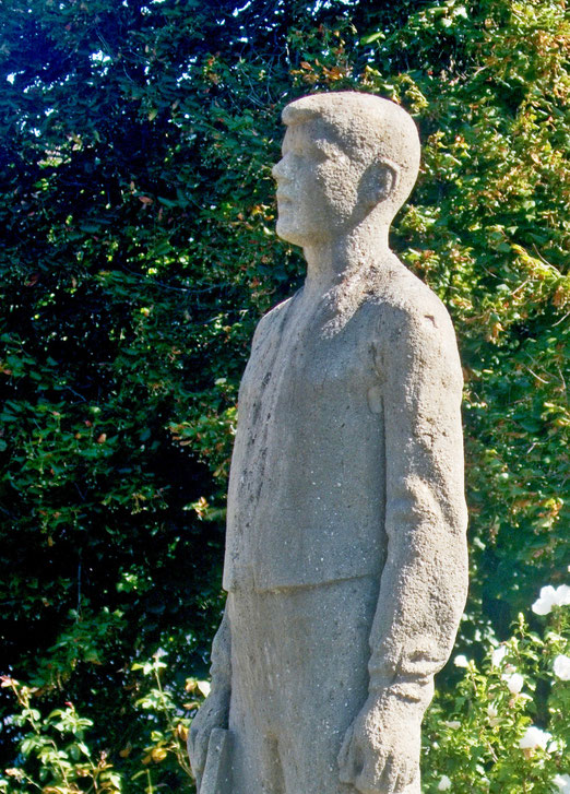  01. September 2025 - Strammstehen
