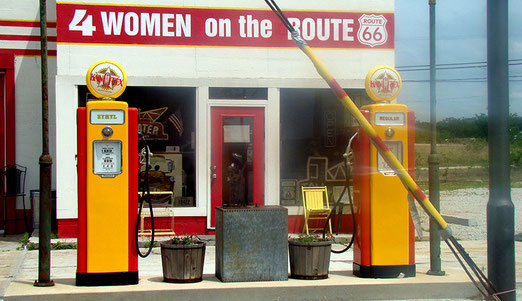 Galena (Kansas): 4 WOMAN on the ROUTE. (Diese Tankstelle gelangte zu weltweiter Berühmtheit weil ein....(Auflösung morgen)