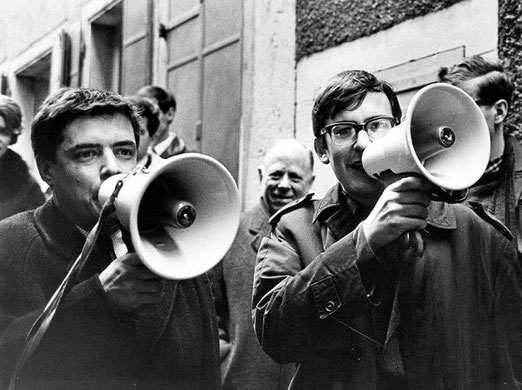 Eines der vielen Momente, welche Eric Bachmann festgehalten hat. "Dada"-Erinnerung in den 60er Jahren. Im Bild die jungen Fernsehschaffenden Gianni Paggi (links) und Peter K. Wehrli (rechts)