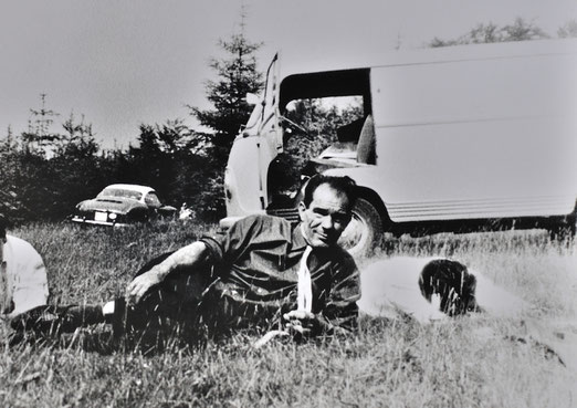 "Meinen Vater zog es immer auf die Alb. Da sind sie früher oft gewesen!". Anton Reinhardt bei Neuffen, sonntäglicher Ausflug, Mitte der 60er-Jahre, Foto (Ausschnitt): privat, alle Rechte vorbehalten!