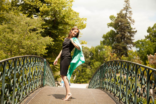 foulard fanfaron, carré de soie, panache, allure, art de vivre à la française