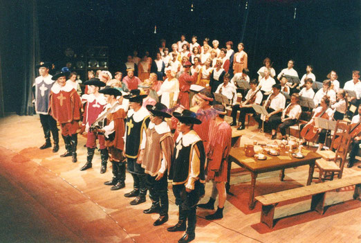 THEATRE DE BOURG EN BRESSE - Avec la chorale "ALLEGRO VOCE" - 1990