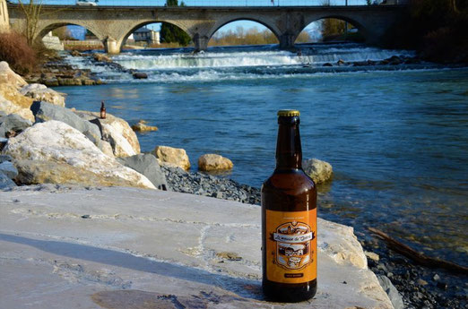 bière blonde de type belge houblonnage à crue Brasserie de la mousse du guiers à st Genix sur guiers 