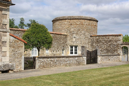 Séjour dans l'enceinte du château- Château de Saveilles - Saveille - Visite de château groupe - Visite château en famille - Journées du patrimoine