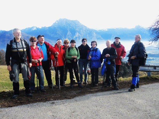 Gruppenfoto beim Gashof zum Urz`n