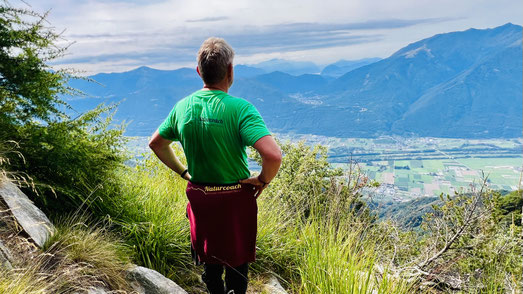 alles ist Schwingung, dass die Wahrheit eine Schwingung ist, jede Wahrheit auf einzigartigen Erfahrungen, Erlebnissen und der eigenen Erziehung beruht