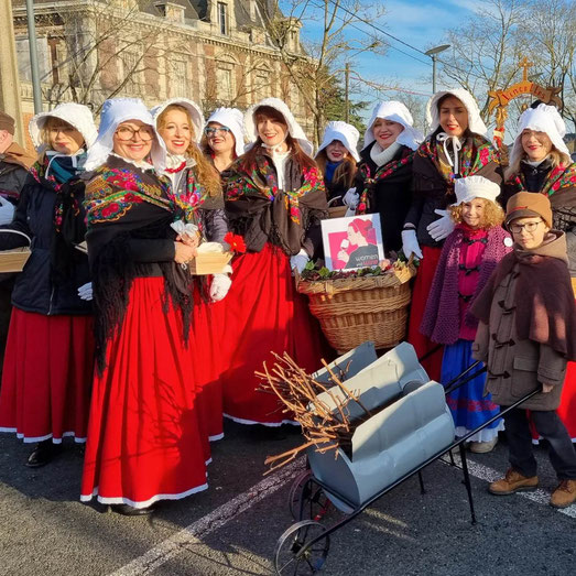 L'association "Les Femmes et le Vin" lors de la Saint-Vincent 2022. Crédit photo : Dan Eck