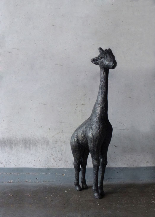 Tierplastik 'Giraffe' // Plastik: Deike Heeren // Polysterol, beschichtet, H 110cm