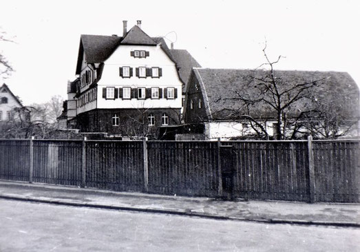 Das frühere Zufluchtshaus in Oberensingen (heute: Tagesklinik im Schlössle). - Foto: Privatarchiv Werner Föhl, Oberensingen, mit freundl. Genehmigung., Repro: M.Werner