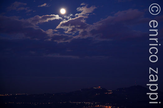 Chiaro di Luna su Bertinoro da Meldola.