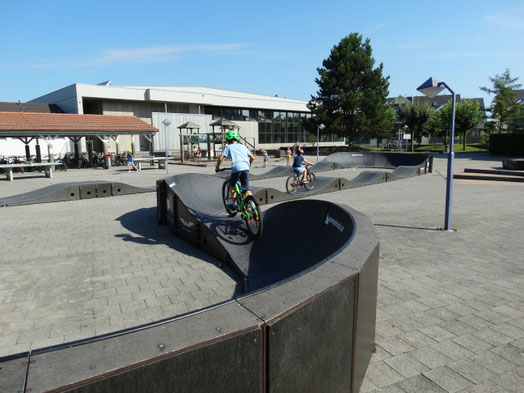 (Bilder: buebikernews)