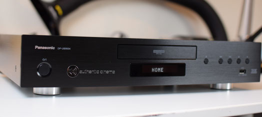 Panasonic DP-UB9004 / 9000 with authentic cinema Panasonic DP-UB9004 / 9000 with authentic cinema