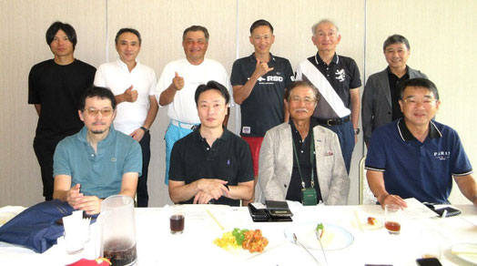 写真の後列左から3人目が優勝されたT.Hさん