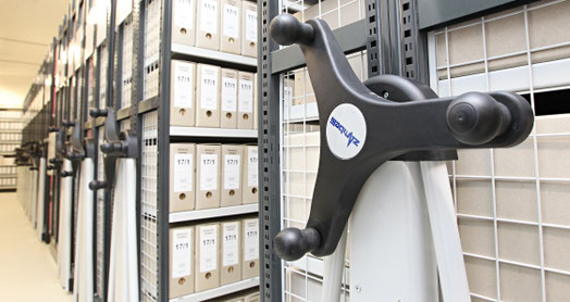 Fahrregalanlage im Archiv. Stadtarchiv Stuttgart, Foto: Franziska Kraufmann