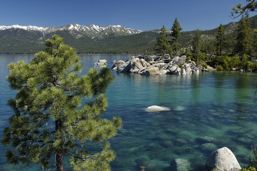 Travel Lake Tahoe, beautiful mountain lakes USA