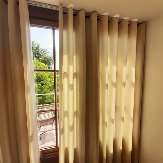 hitzeschutz-gardine-sonnenreflektierend-angefertigt-von-lamellen-junker-hanau-kreis-offenbach